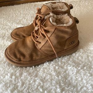 Boys Ugg Boots Size 6